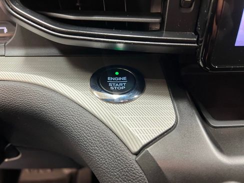 Used 2020 Ford Explorer XLT w/ Comfort Package image 21