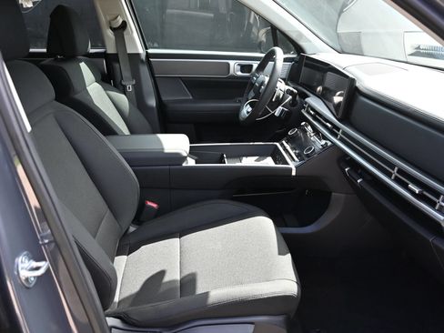 Used 2026 Hyundai Santa Fe SE FWD image 13
