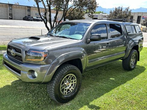 Used 2010 Toyota Tacoma 4x4 Double Cab image 12