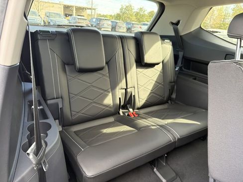 New 2026 Volkswagen Atlas SE FWD image 16