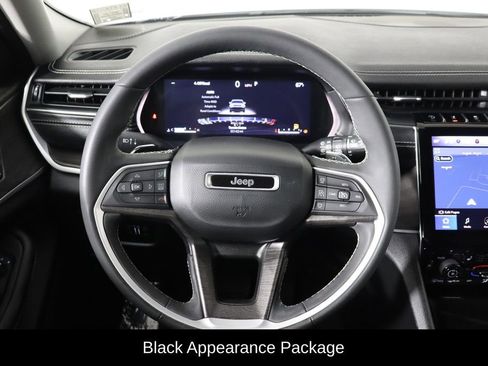 Used 2023 Jeep Grand Cherokee L Limited w/ Luxury Tech Group II AWD/4WD image 7