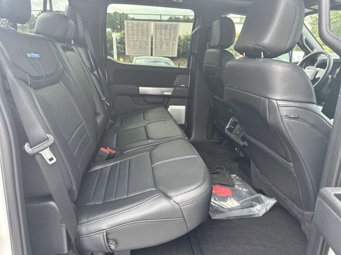 Used 2025 Ford F450 Platinum image 15