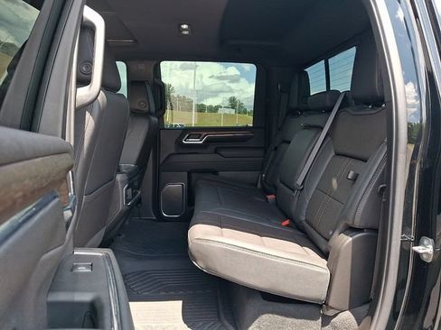 Used 2024 Chevrolet Silverado 2500 High Country w/ High Country Premium Package AWD/4WD image 10