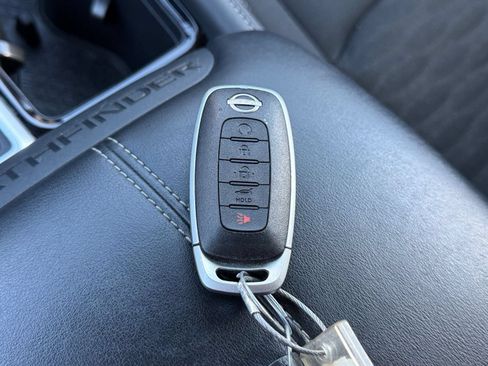 Used 2025 Nissan Pathfinder SV FWD image 21