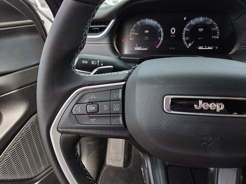 New 2025 Jeep Grand Cherokee Altitude RWD image 28