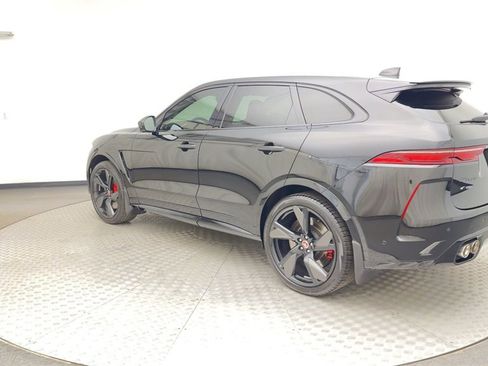 Used 2023 Jaguar F-PACE SVR image 4