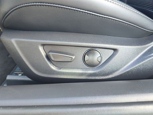 Used 2025 Ford Mustang GT Premium image 13