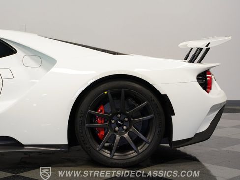 Used 2017 Ford GT RWD image 26