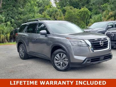 Used 2023 Nissan Pathfinder SV w/ SV Premium Package