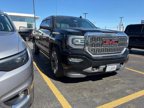 Used 2018 GMC Sierra 1500 Denali w/ Denali Ultimate Package AWD/4WD image 2
