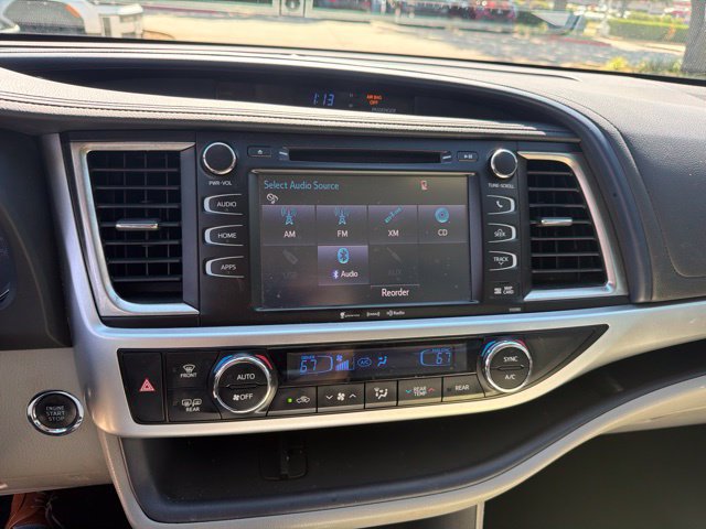 Used 2019 Toyota Highlander XLE FWD image 7