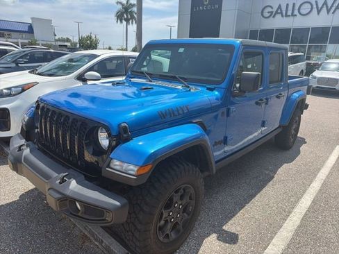 Used 2023 Jeep Gladiator Willys image 3