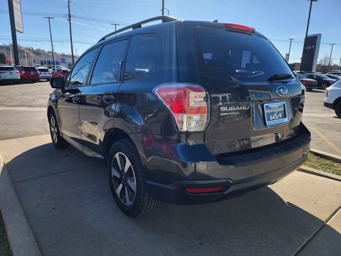Used 2017 Subaru Forester 2.5i w/ Alloy Wheel Package image 7