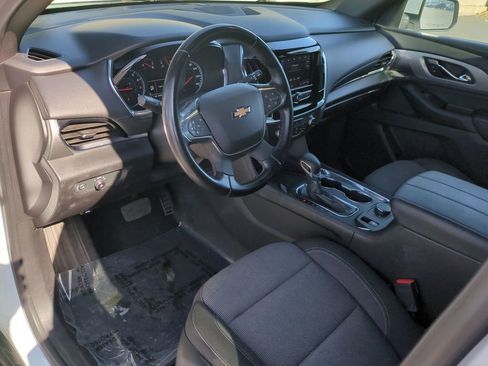 Used 2023 Chevrolet Traverse LT FWD image 11