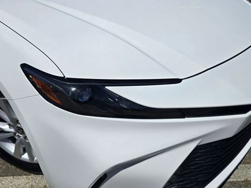 Used 2025 Toyota Camry LE FWD image 21
