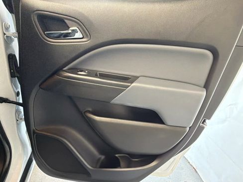 Used 2022 Chevrolet Colorado Z71 w/ Safety Package image 31