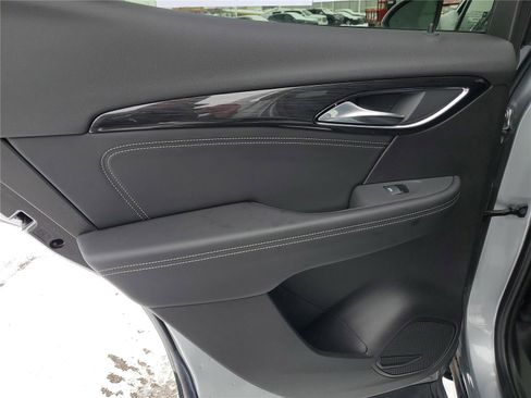 Used 2023 Buick Envision Preferred image 15