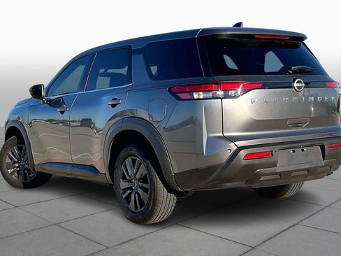 Used 2023 Nissan Pathfinder S image 10