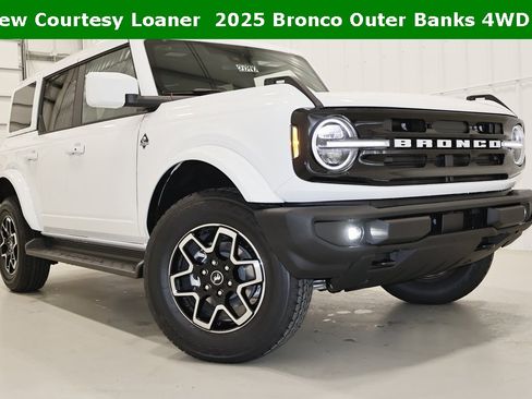 New 2025 Ford Bronco Outer Banks image 30