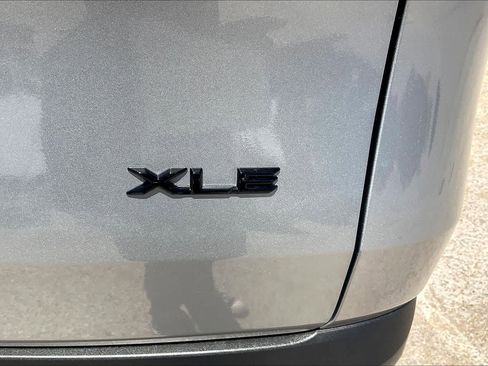 Used 2026 Toyota Grand Highlander XLE image 10