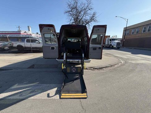 Used 2006 Ford E-350 and Econoline 350 XL image 16