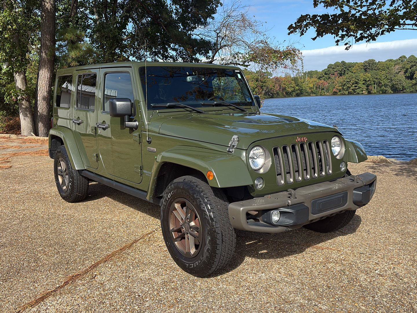 Used 2016 Jeep Wrangler Unlimited Sahara AWD/4WD image 1