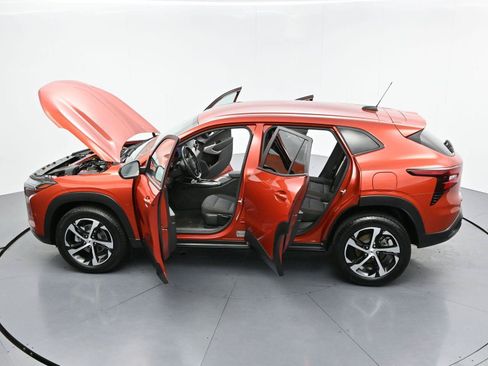 Used 2024 Chevrolet Trax RS w/ Driver Confidence Package FWD image 37