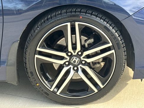 Used 2017 Honda Accord Sport image 11