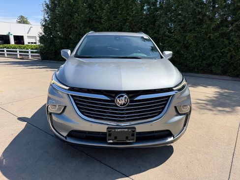 Used 2023 Buick Enclave Essence AWD/4WD image 6