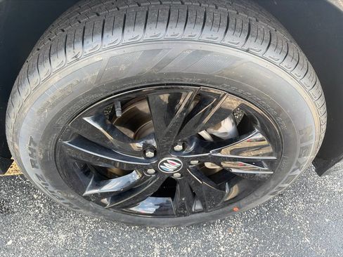 Used 2024 Buick Encore GX Sport Touring FWD image 31