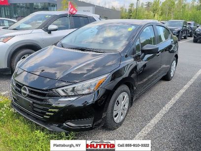 Used 2025 Nissan Versa S w/ Trunk Package