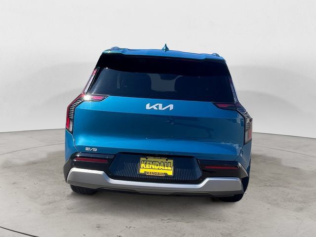 Used 2024 Kia EV9 Land AWD/4WD image 6
