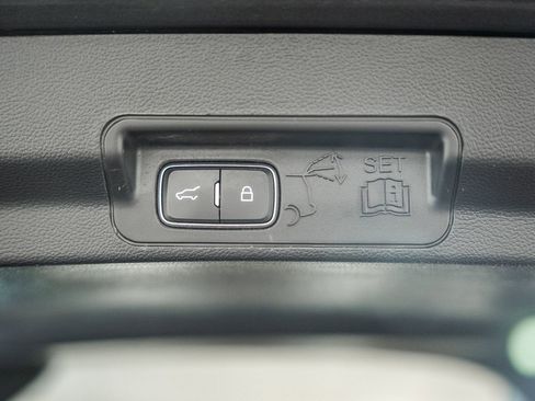 Certified 2020 Ford Explorer XLT w/ Equipment Group 202A image 14