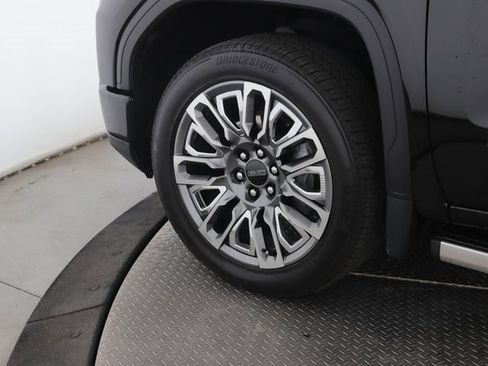 Used 2025 GMC Sierra 1500 Denali Ultimate image 13