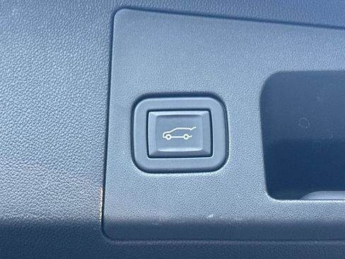 Used 2024 Cadillac XT5 Premium Luxury image 19