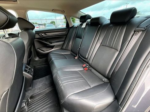 Used 2022 Honda Accord Touring image 32