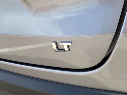 Used 2025 Chevrolet Trax LT w/ Driver Confidence Package image 6