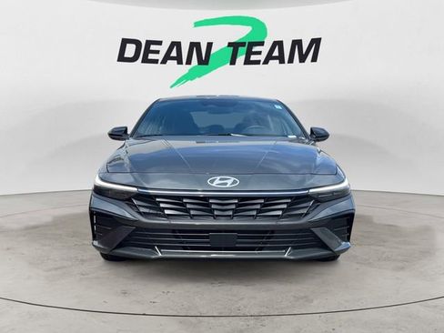 New 2026 Hyundai Elantra SEL Sport Premium FWD image 2