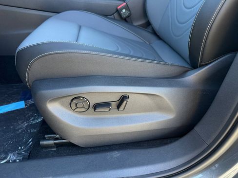 New 2026 Volkswagen Tiguan SE R-Line image 30