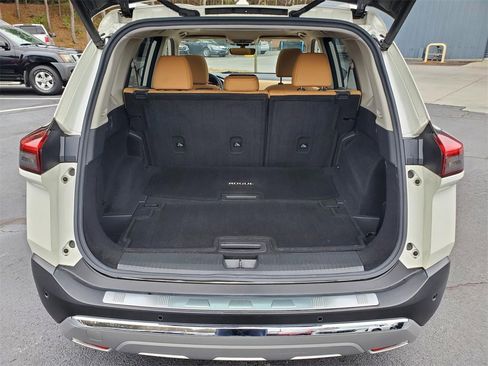 Certified 2022 Nissan Rogue Platinum w/ Head-Up Display Package image 15