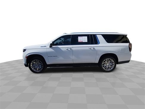 Certified 2024 Chevrolet Suburban High Country image 5