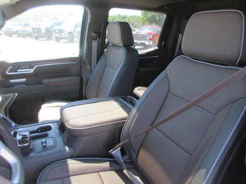 New 2026 GMC Sierra 1500 Denali AWD/4WD image 13