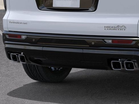 New 2026 Chevrolet Traverse High Country FWD image 14