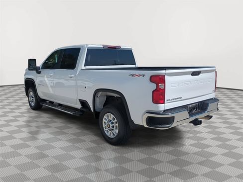 Used 2025 Chevrolet Silverado 2500 LT w/ Convenience Package AWD/4WD image 11
