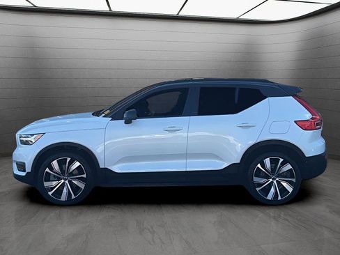Used 2021 Volvo XC40 P8 Recharge w/ Advanced Package image 2