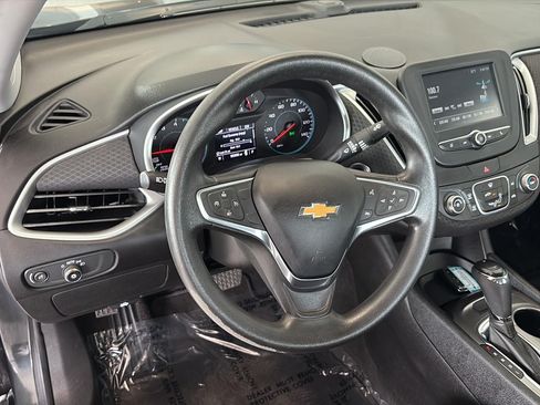 Used 2018 Chevrolet Malibu LS FWD image 12
