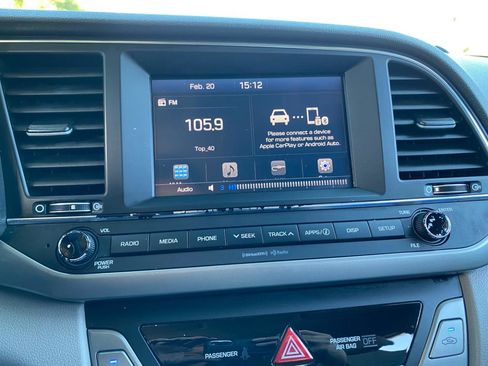 Used 2017 Hyundai Elantra SE image 62