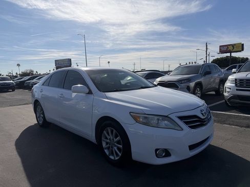 Used 2011 Toyota Camry XLE image 15