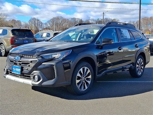 Used 2023 Subaru Outback Limited image 3
