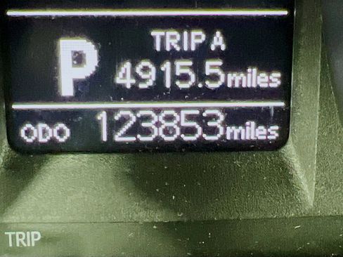 Used 2015 Toyota Corolla S Premium image 16